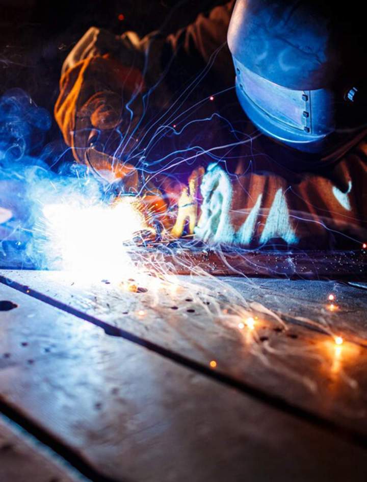 Travaux de tôlerie en Espagne<br/>Transformation de la tôle en Espagne<br/>Fabrication de pièces ou de structures en tôle en Espagne